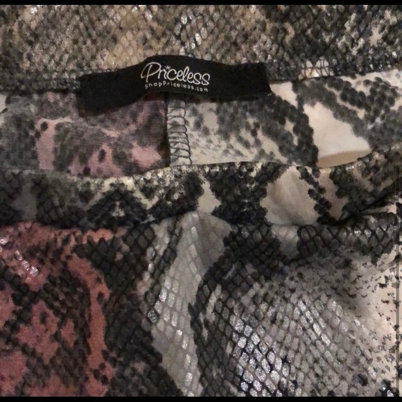 Shoppriceless Snakeskin Multicolor skort - Picture 2 of 3